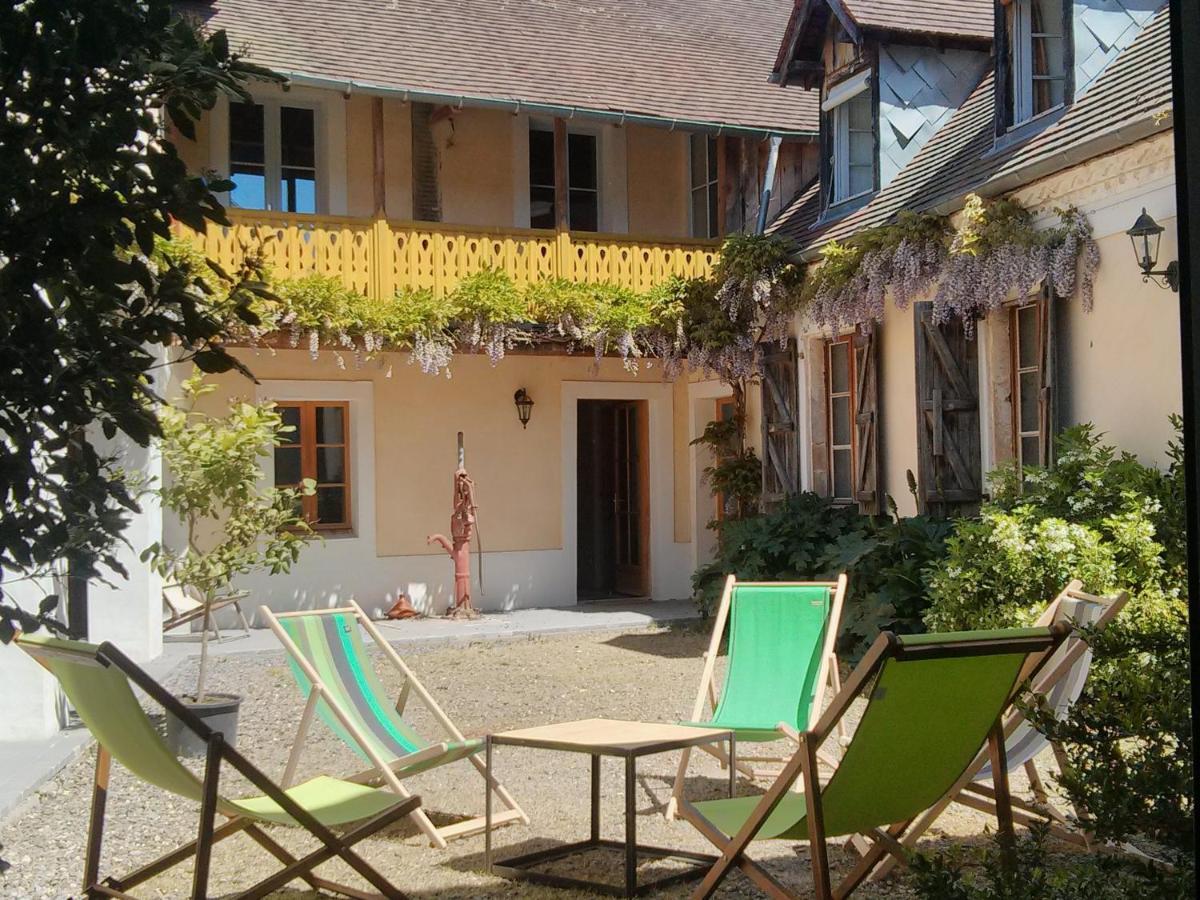 De L'Autre Cote Bed & Breakfast Garlin Ngoại thất bức ảnh