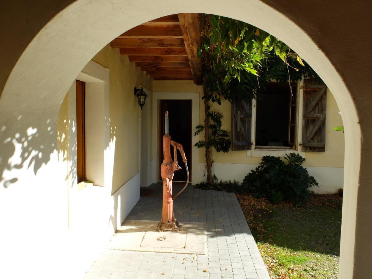 De L'Autre Cote Bed & Breakfast Garlin Ngoại thất bức ảnh