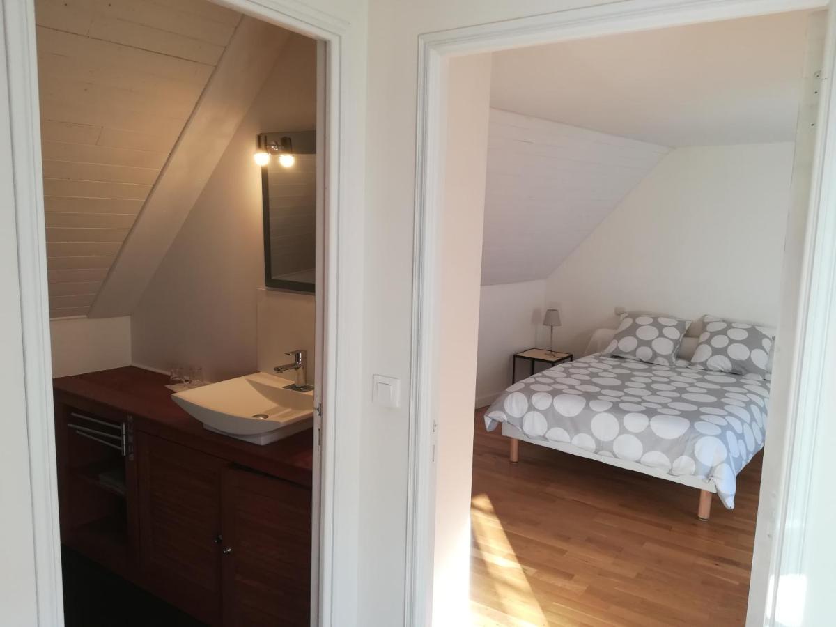 De L'Autre Cote Bed & Breakfast Garlin Ngoại thất bức ảnh